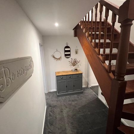 House Sleeps 8. 2Bedrooms & Sofa Beds In Sitting Room Bath Buitenkant foto