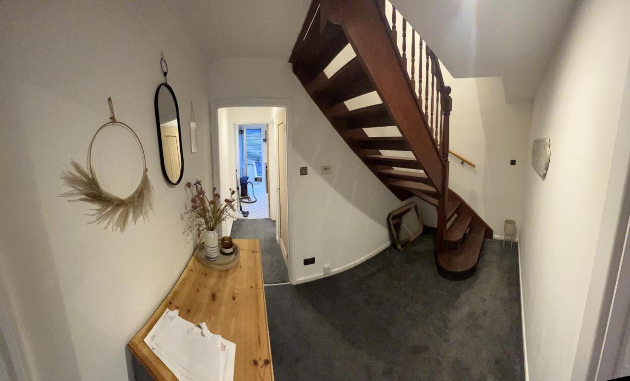 House Sleeps 8. 2Bedrooms & Sofa Beds In Sitting Room Bath Buitenkant foto